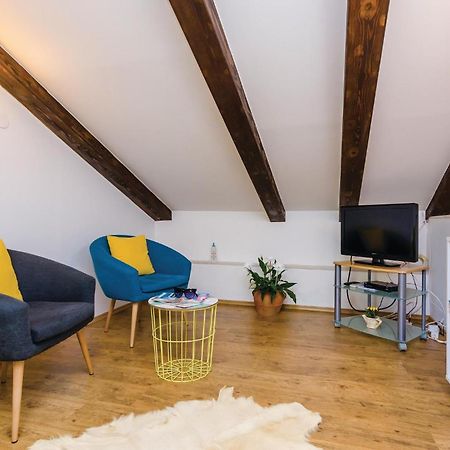 Nice Apartment In Dubrovnik With Kitchenette エクステリア 写真